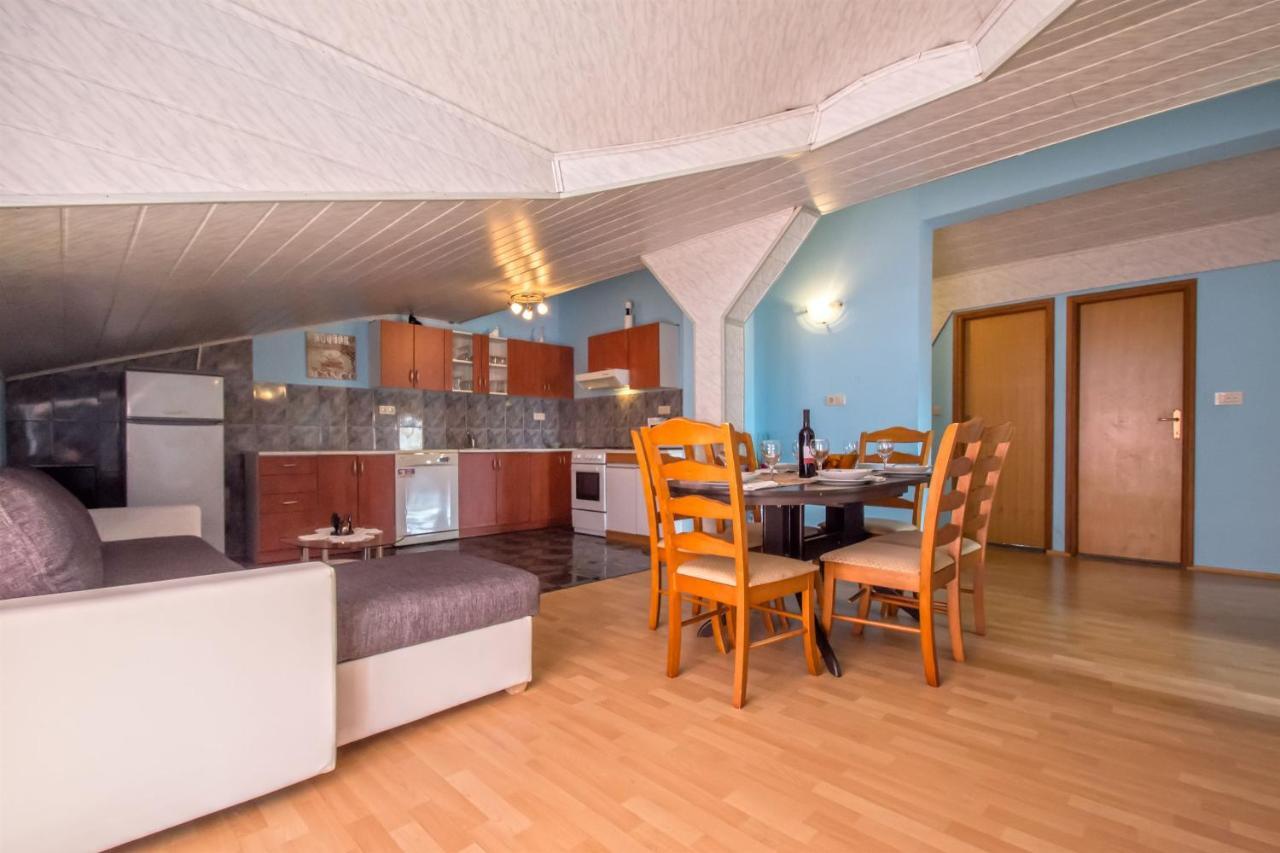 יאדראנובו Apartments Tajci מראה חיצוני תמונה